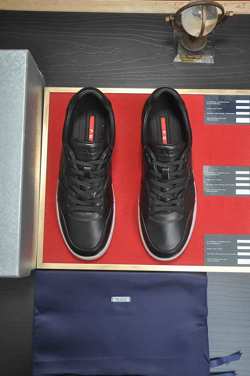 Men's shoes 💰580💶 [PRADA] Top original items, new seasonal styles, high-quality original items, top-grade high-mercerized cowhide combined with original breathable fabric + imported glue, imported stretch fabric inside with original cowhide feet, original thick outsole! Quality guaranteed! Code 38-45 (45 customized)